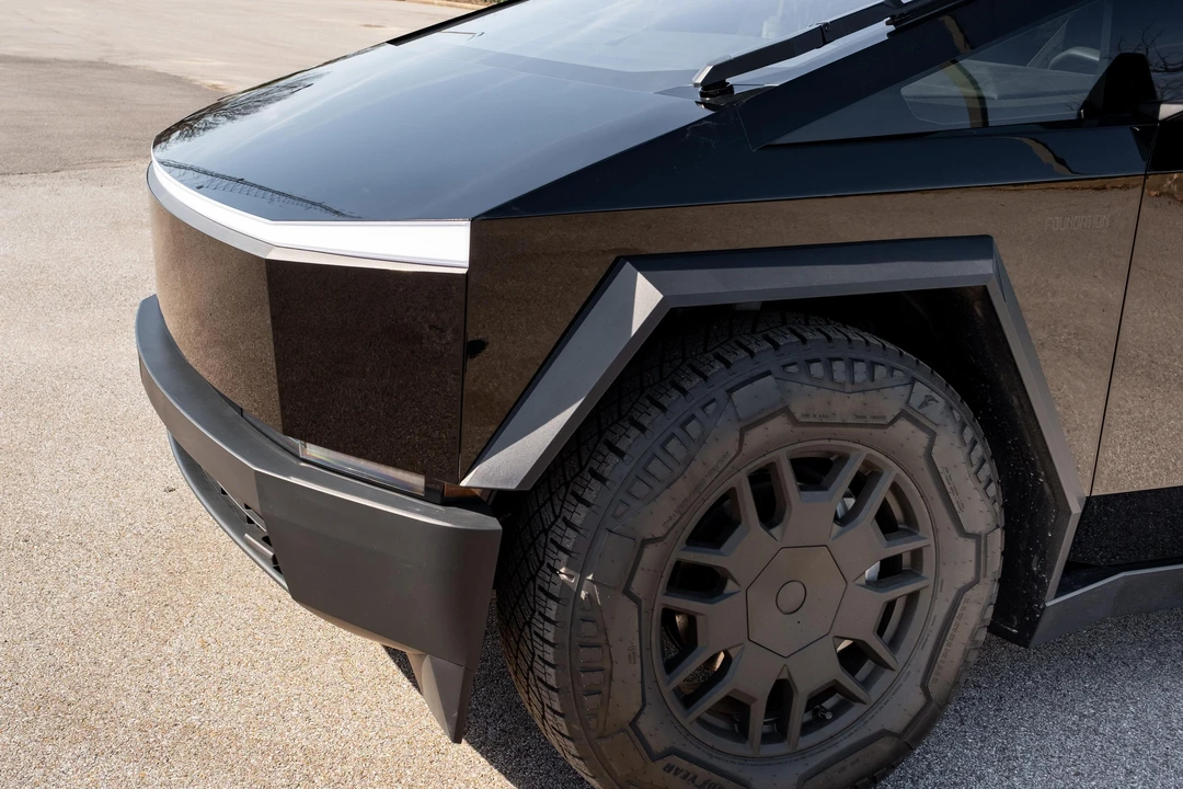 2024 Tesla Cybertruck - Image 16 of 31