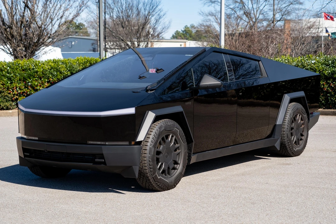 2024 Tesla Cybertruck - Image 7 of 31