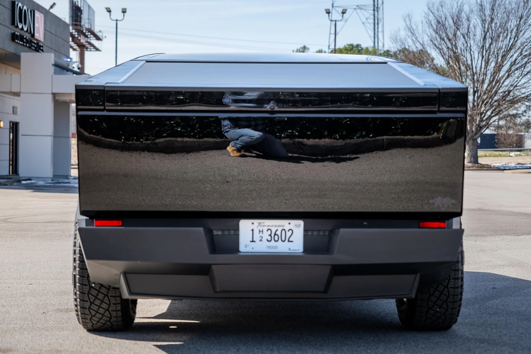 2024 Tesla Cybertruck - Image 9 of 31