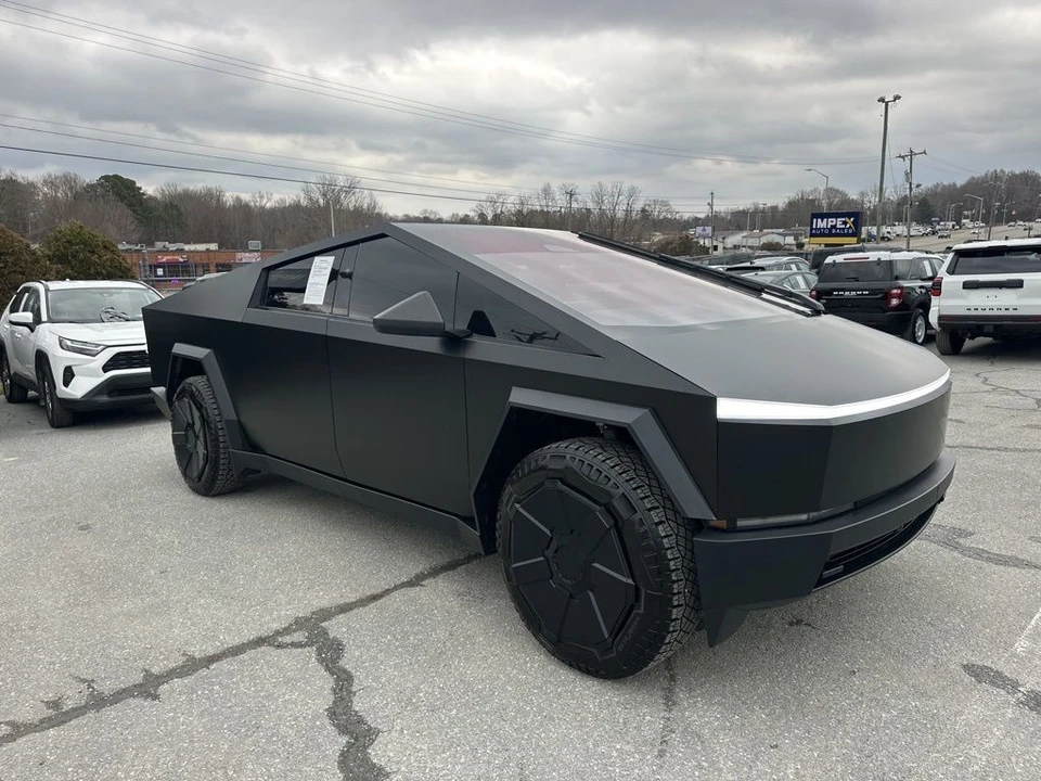 2024 Tesla Cybertruck - Image 7 of 12