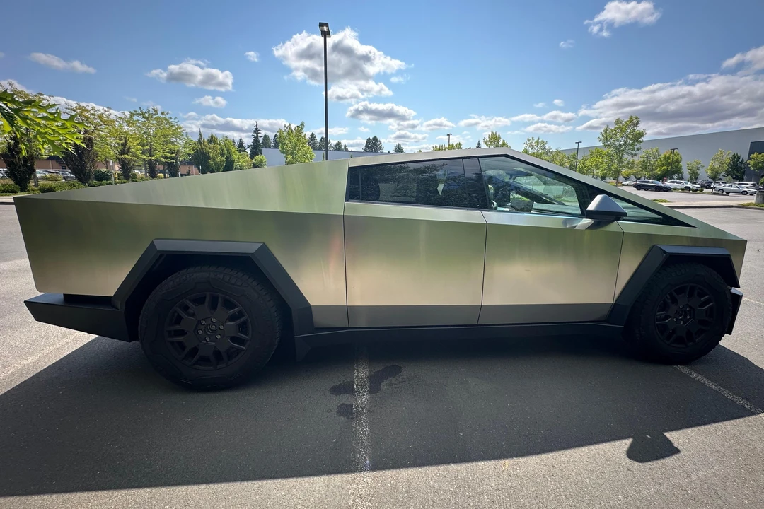 2024 Tesla Cybertruck - Image 3 of 31
