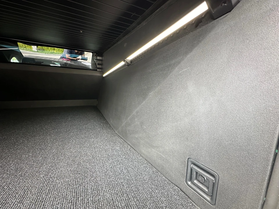 2024 Tesla Cybertruck - Image 24 of 31