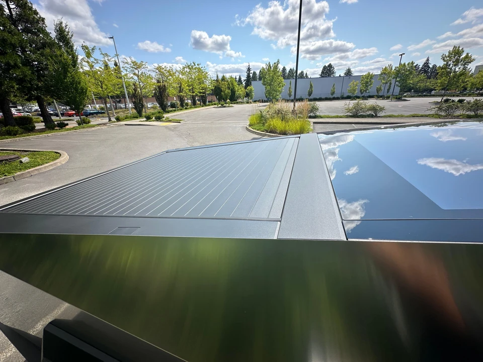 2024 Tesla Cybertruck - Image 30 of 31