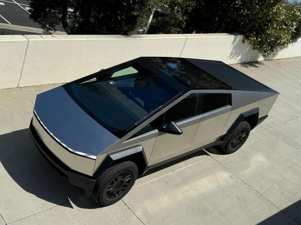 2024 Tesla Cybertruck - Image 21 of 31