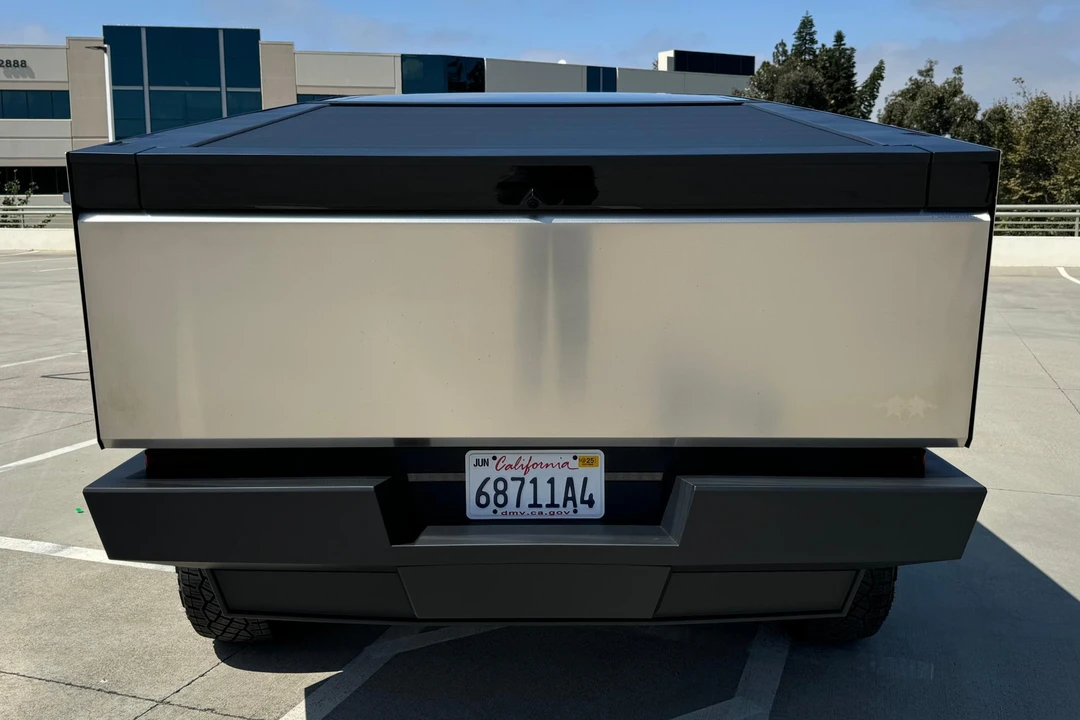 2024 Tesla Cybertruck - Image 5 of 31