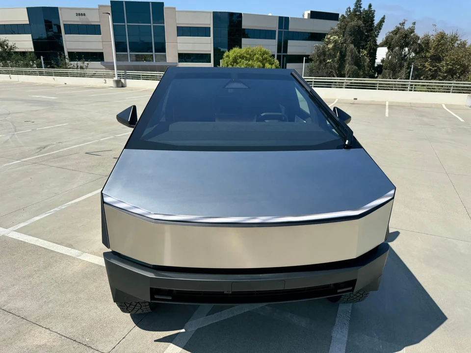2024 Tesla Cybertruck - Image 7 of 31