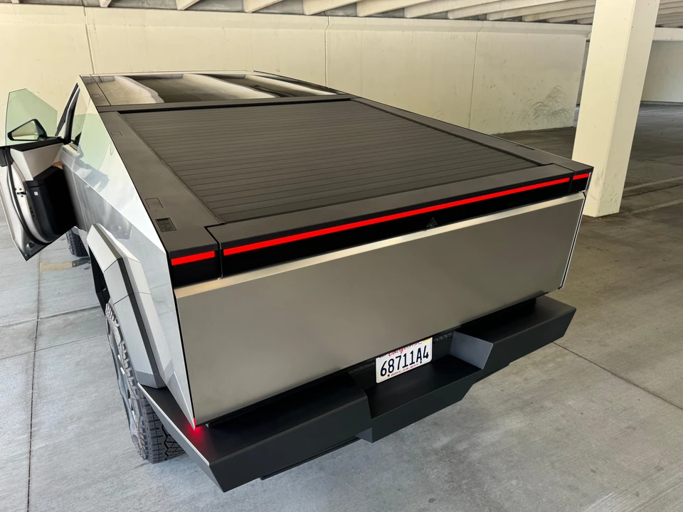 2024 Tesla Cybertruck - Image 31 of 31