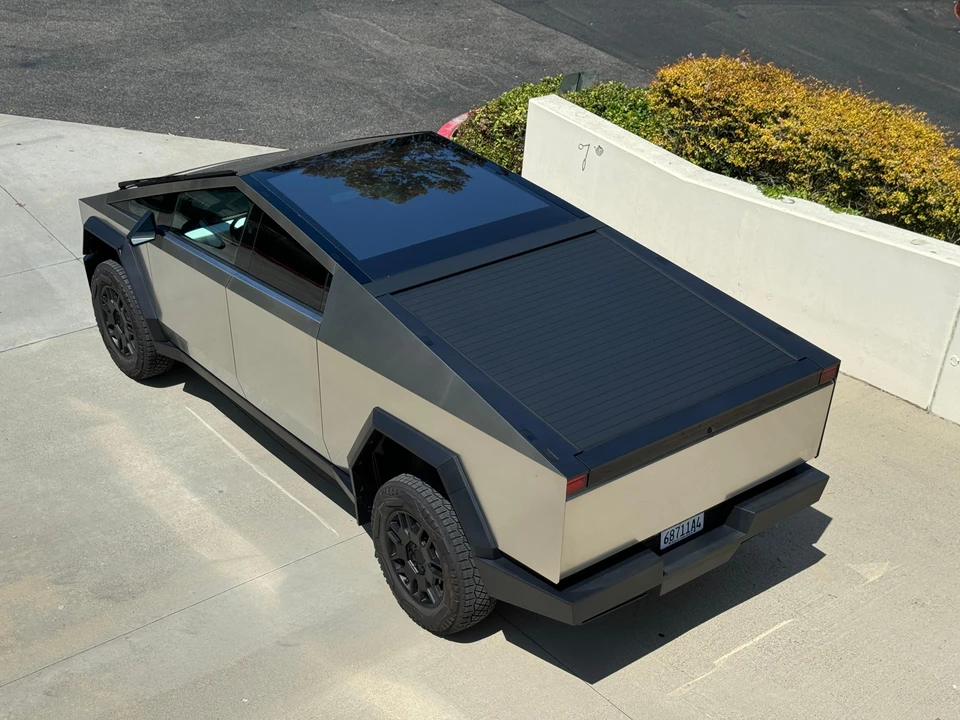 2024 Tesla Cybertruck - Image 30 of 31
