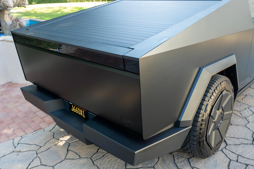 2024 Tesla Cybertruck - Image 30 of 31