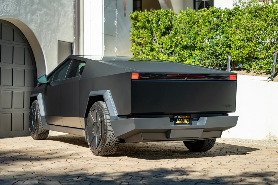2024 Tesla Cybertruck - Image 7 of 31