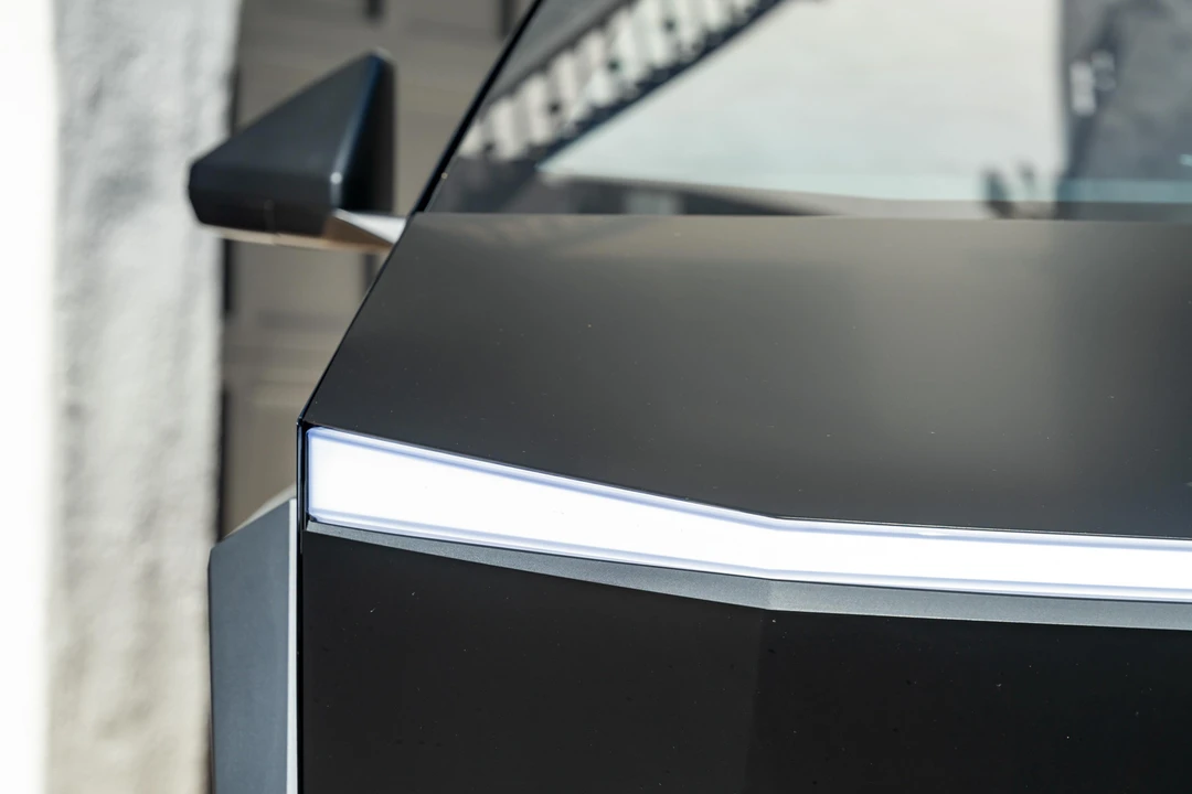 2024 Tesla Cybertruck - Image 13 of 31