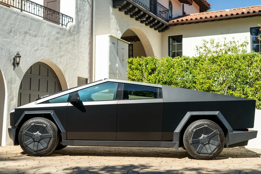 2024 Tesla Cybertruck - Image 3 of 31