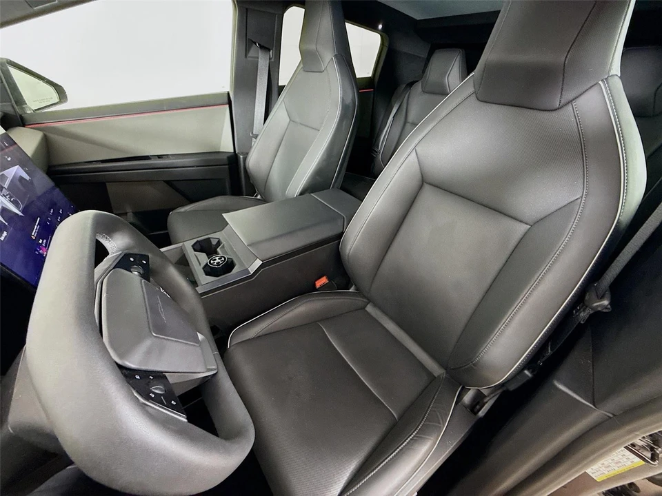 2024 Tesla Cybertruck - Image 2 of 19