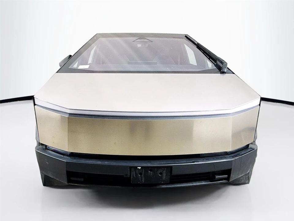 2024 Tesla Cybertruck - Image 9 of 19