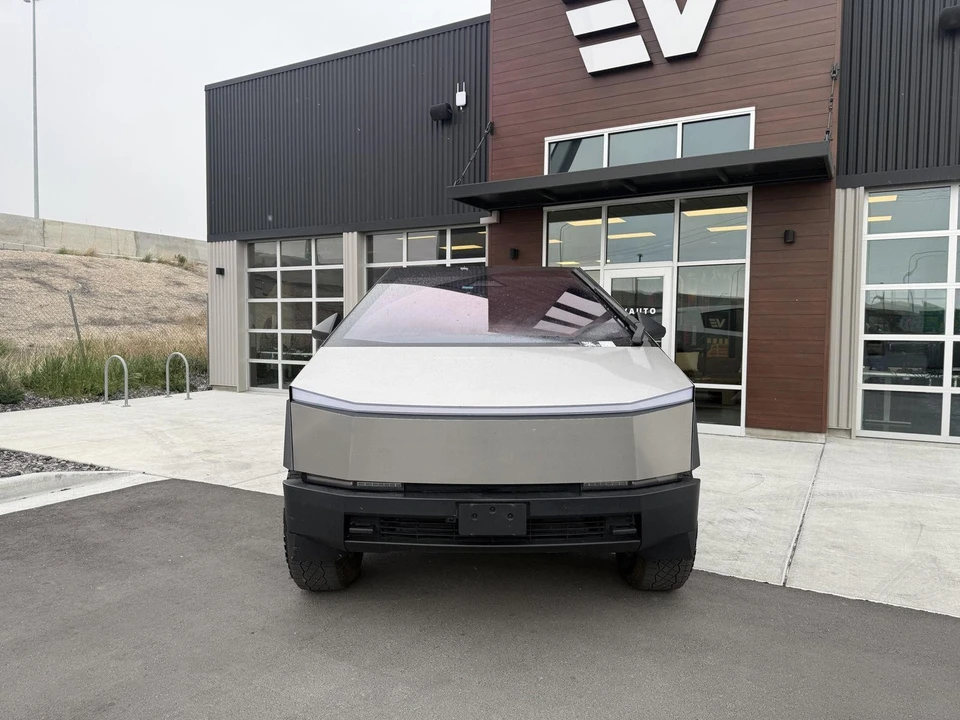 2024 Tesla Cybertruck - Image 4 of 21