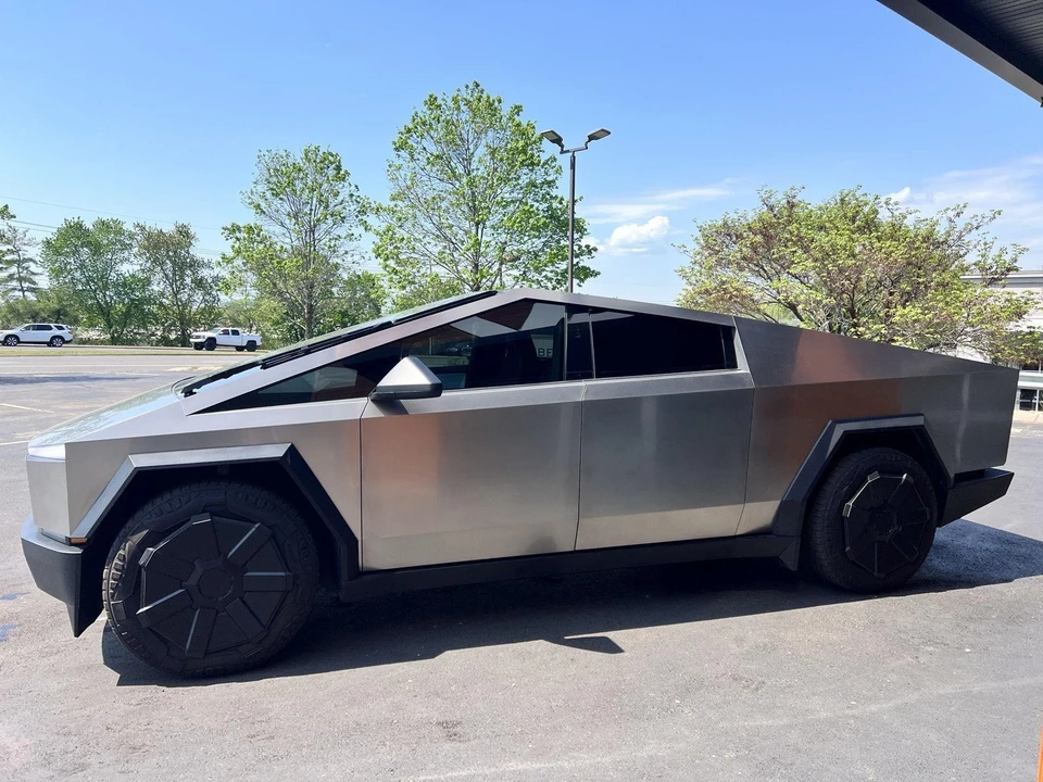 2024 Tesla Cybertruck - Image 3 of 14