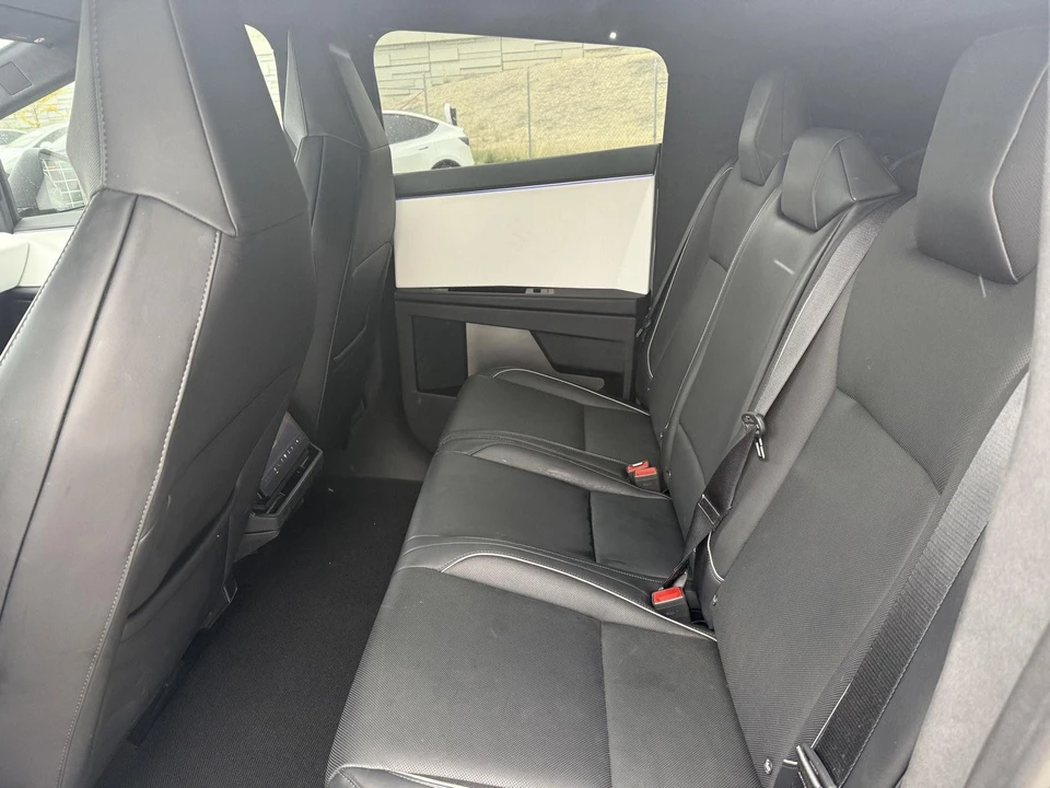2024 Tesla Cybertruck - Image 17 of 21