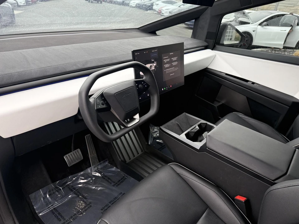 2024 Tesla Cybertruck - Image 13 of 21
