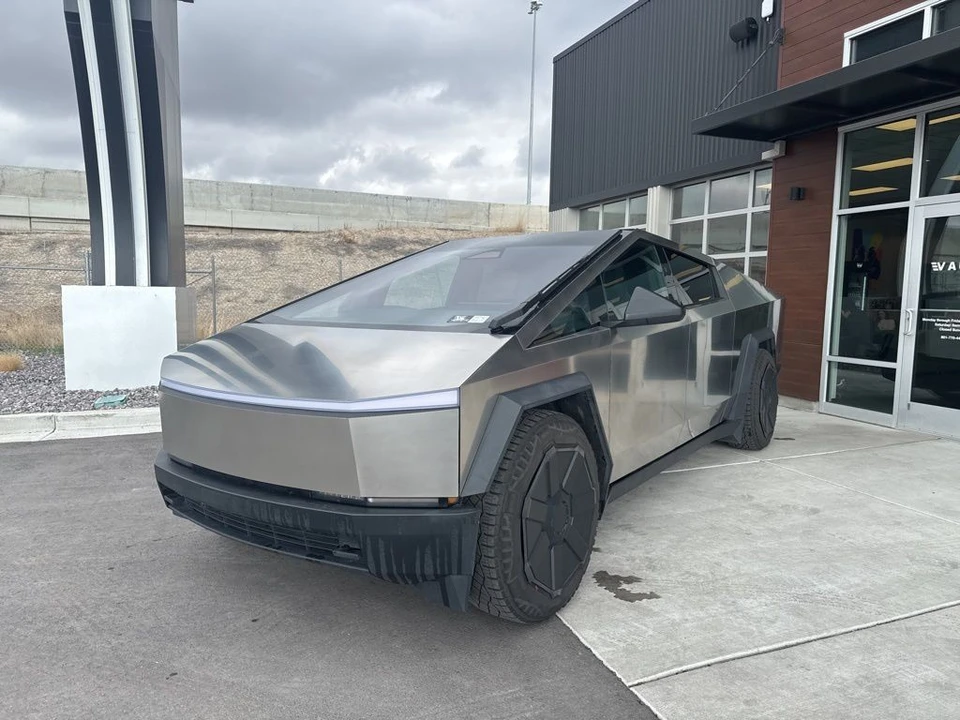 2024 Tesla Cybertruck - Image 5 of 13