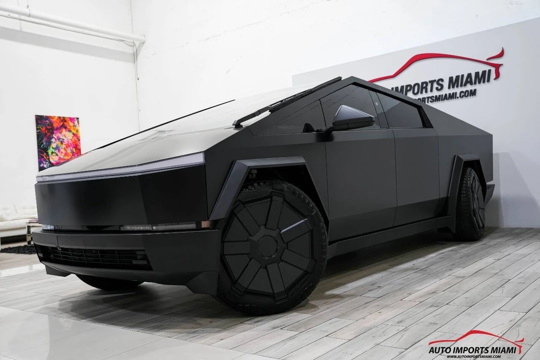 2024 Tesla Cybertruck - Image 3 of 12