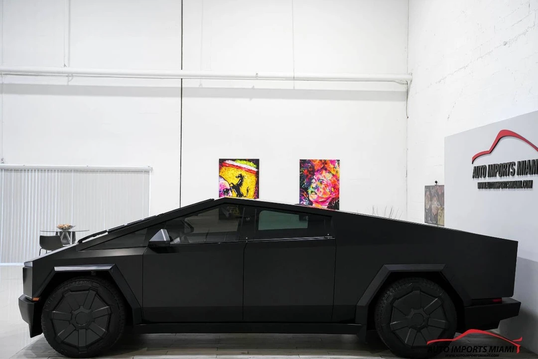 2024 Tesla Cybertruck - Image 12 of 12