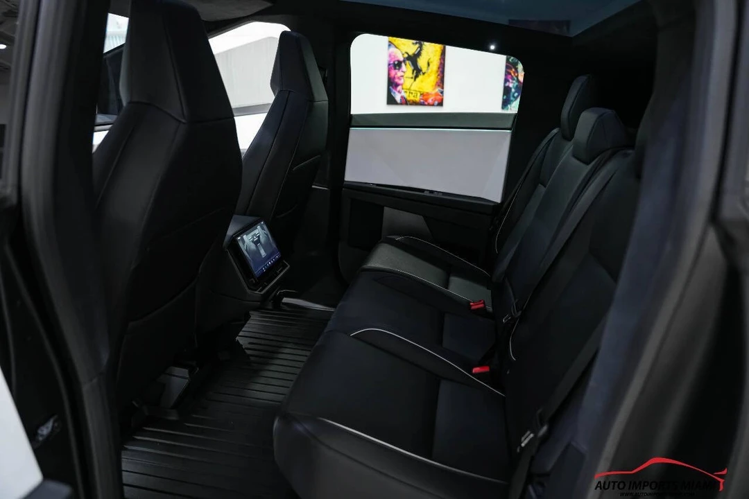 2024 Tesla Cybertruck - Image 9 of 12