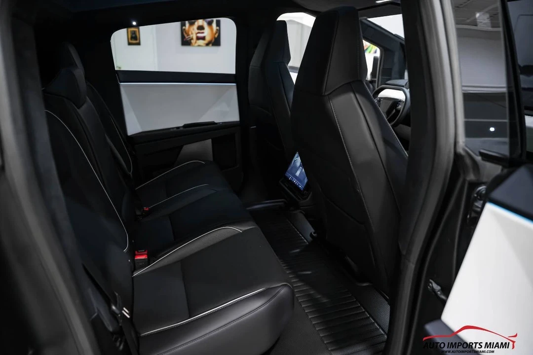2024 Tesla Cybertruck - Image 7 of 21