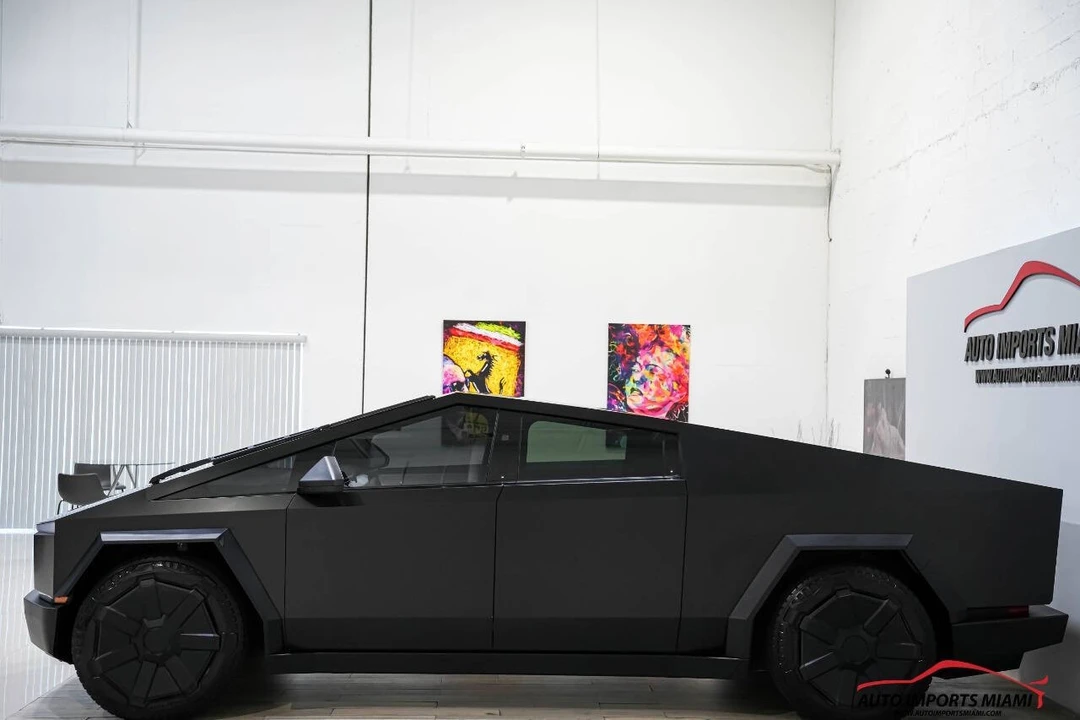 2024 Tesla Cybertruck - Image 9 of 21