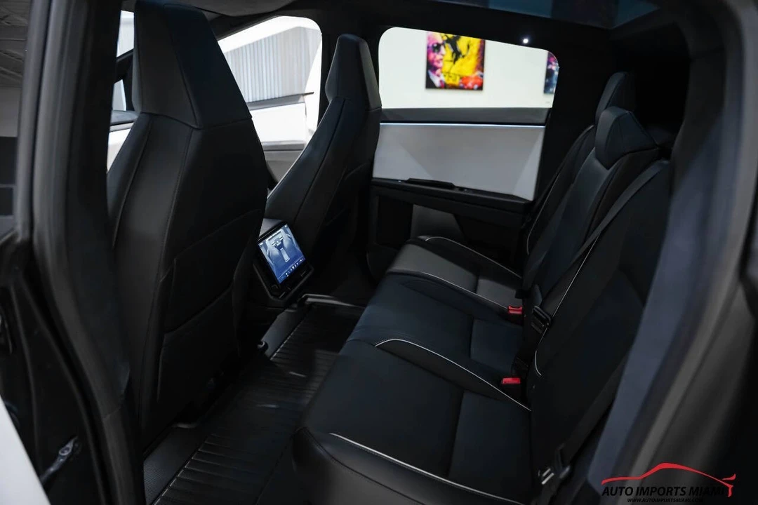 2024 Tesla Cybertruck - Image 6 of 21