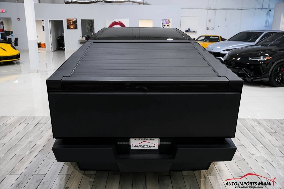 2024 Tesla Cybertruck - Image 18 of 21