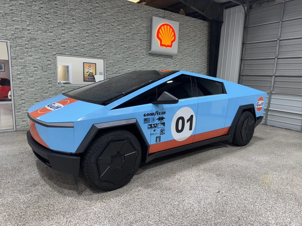 2024 Tesla Cybertruck - Image 10 of 31