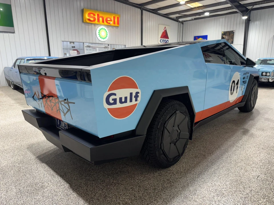 2024 Tesla Cybertruck - Image 27 of 31