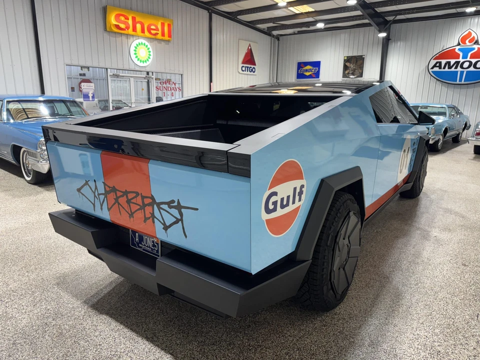 2024 Tesla Cybertruck - Image 24 of 31