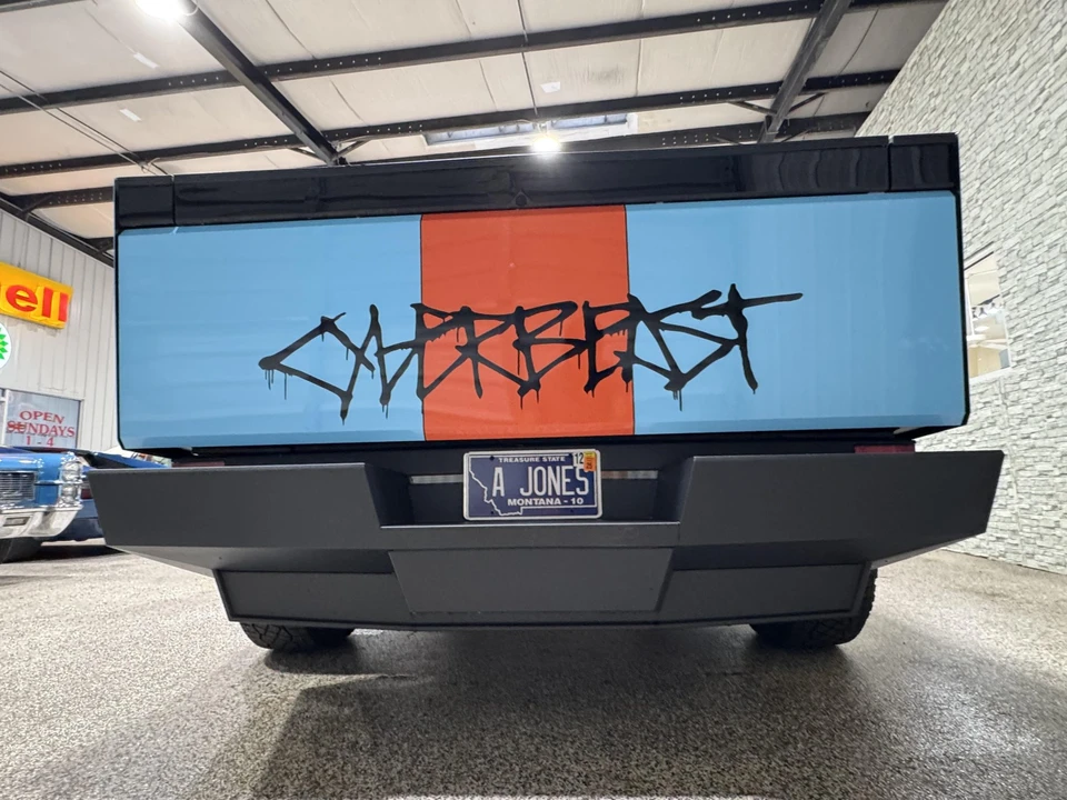 2024 Tesla Cybertruck - Image 19 of 31
