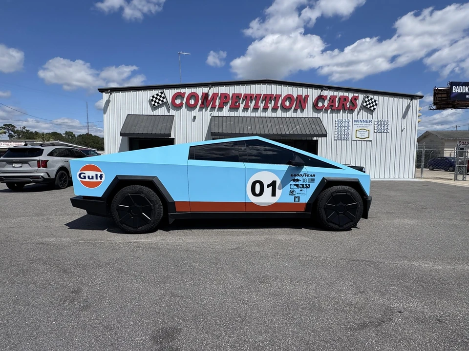 2024 Tesla Cybertruck - Image 3 of 31