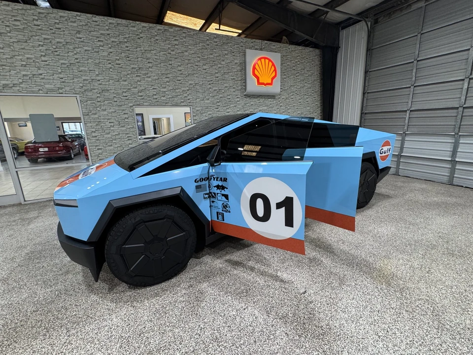 2024 Tesla Cybertruck - Image 11 of 31