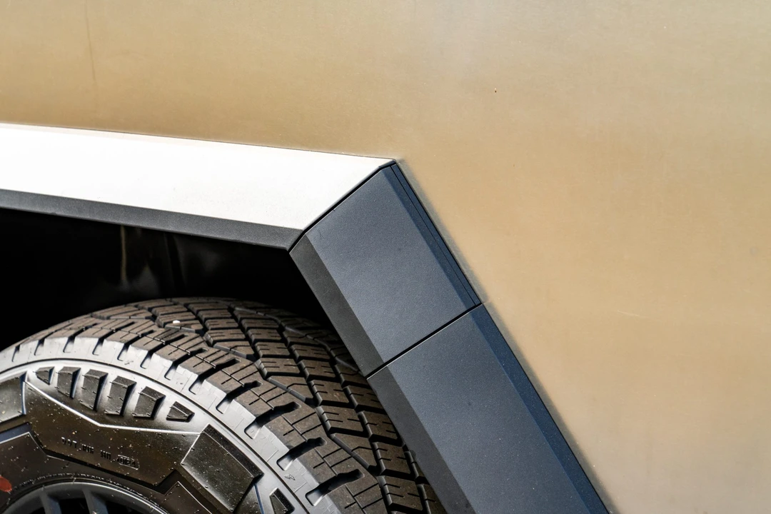 2024 Tesla Cybertruck - Image 30 of 31