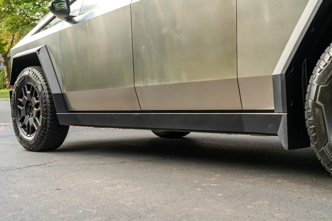 2024 Tesla Cybertruck - Image 11 of 31