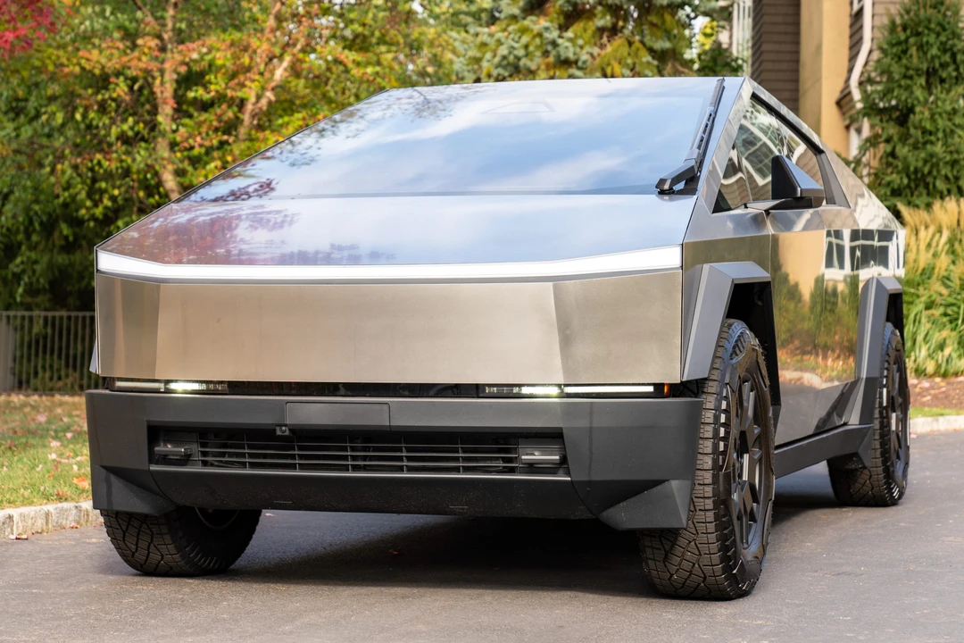2024 Tesla Cybertruck - Image 13 of 31