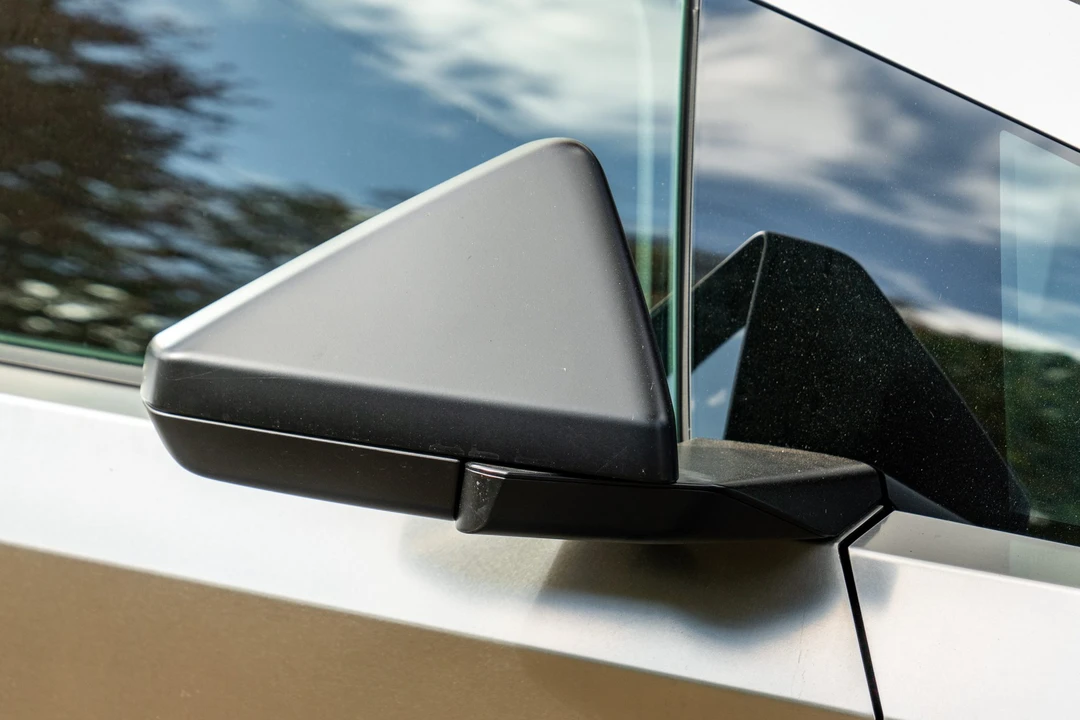 2024 Tesla Cybertruck - Image 22 of 31