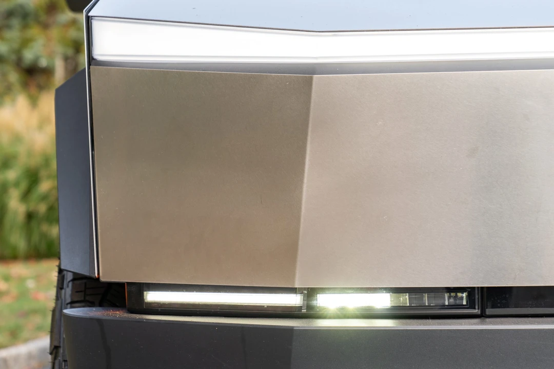 2024 Tesla Cybertruck - Image 15 of 31