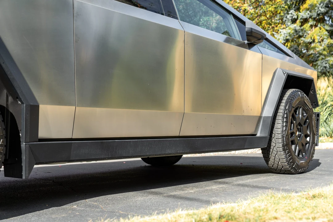 2024 Tesla Cybertruck - Image 12 of 31