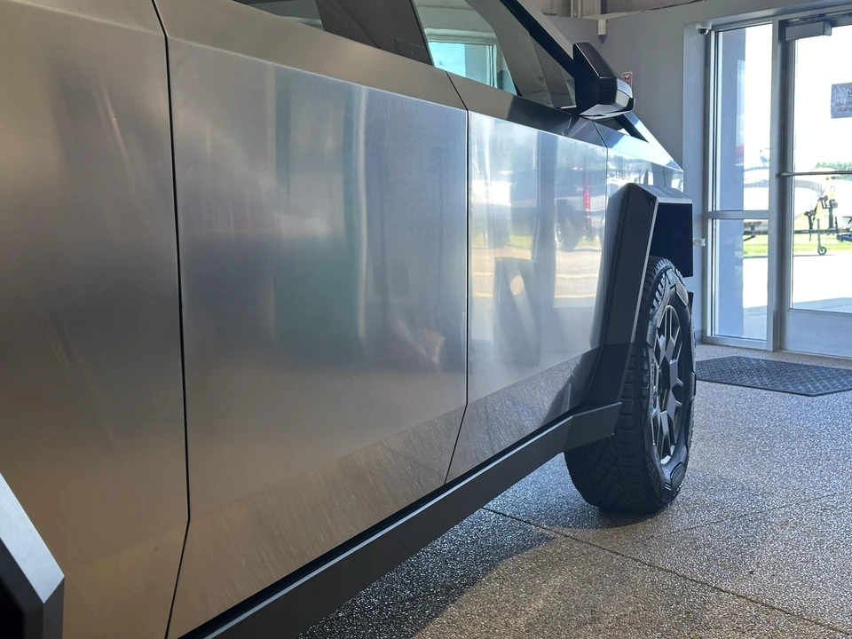2024 Tesla Cybertruck - Image 30 of 31