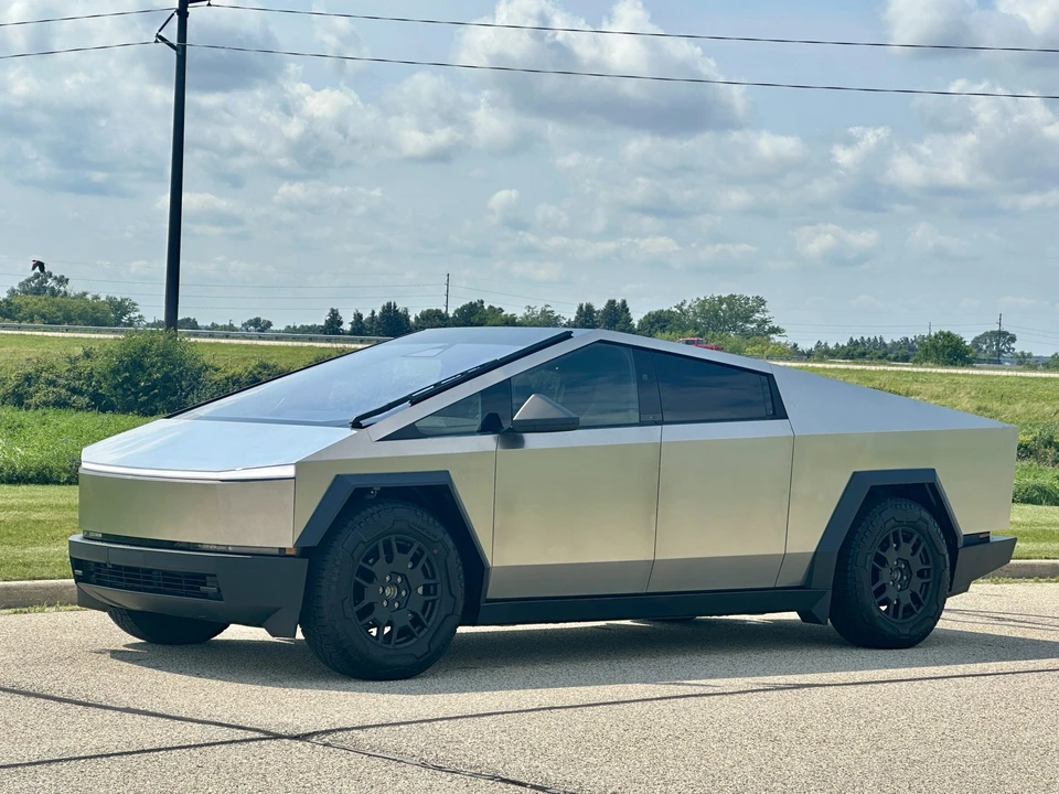 2024 Tesla Cybertruck - Image 7 of 31