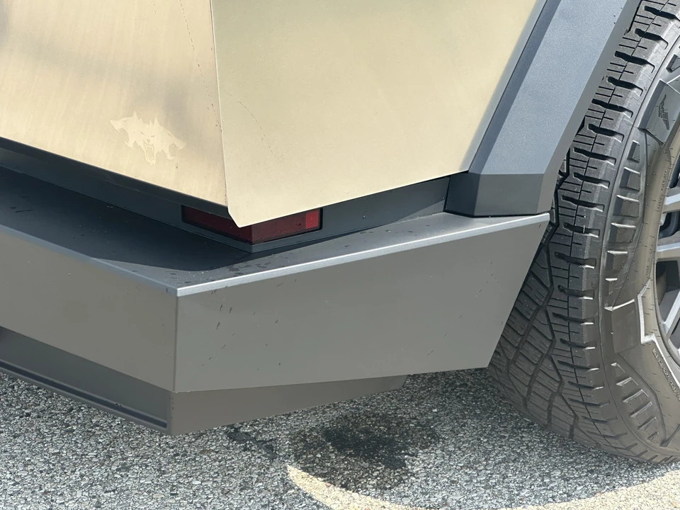 2024 Tesla Cybertruck - Image 26 of 31