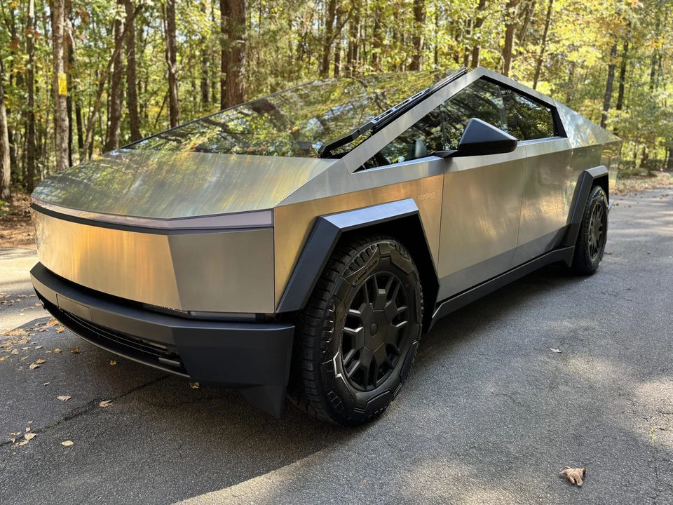 2024 Tesla Cybertruck - Image 6 of 31