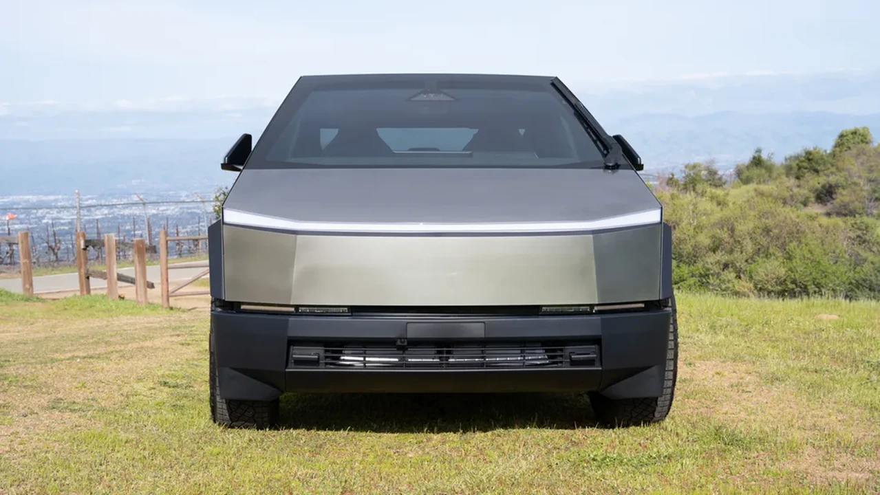 2024 Tesla Cybertruck - Image 3 of 31