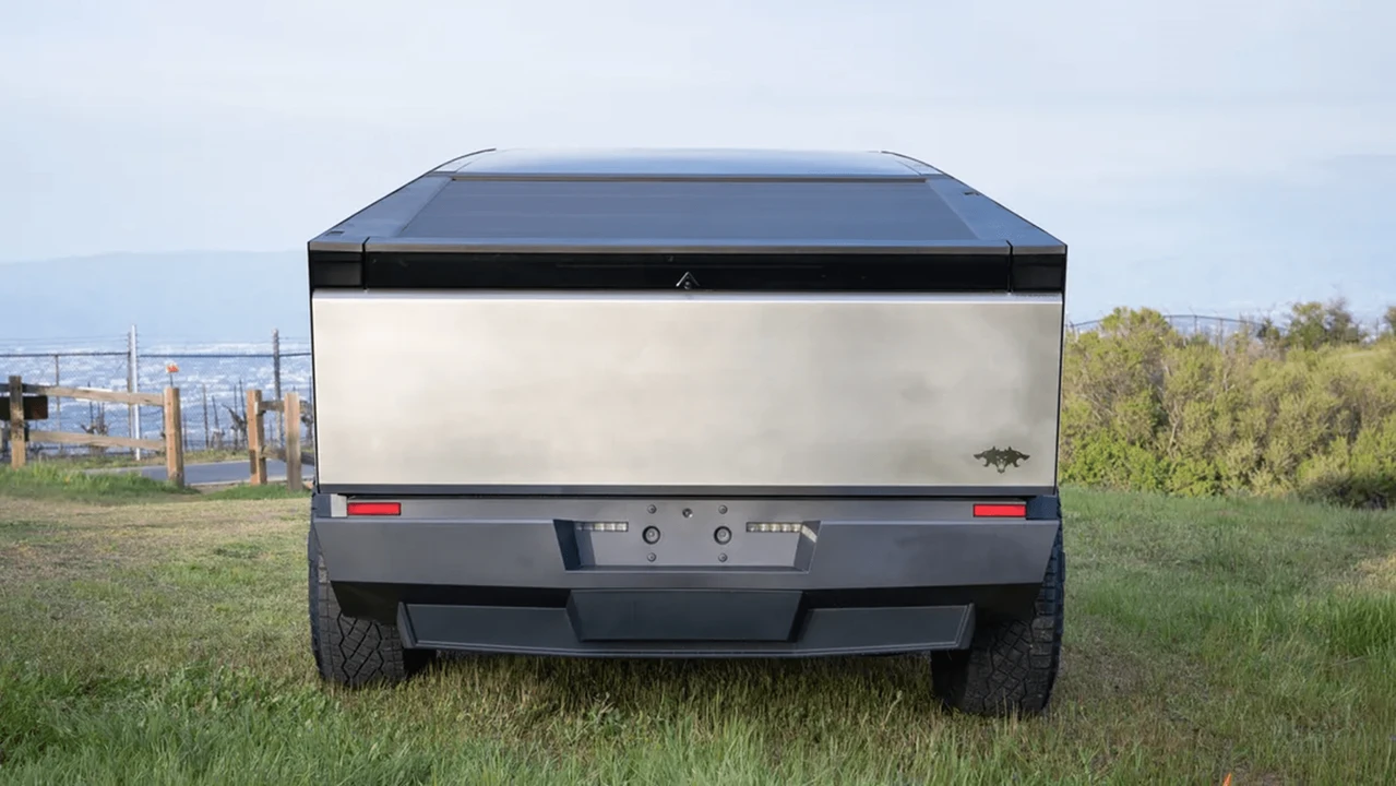 2024 Tesla Cybertruck - Image 7 of 31