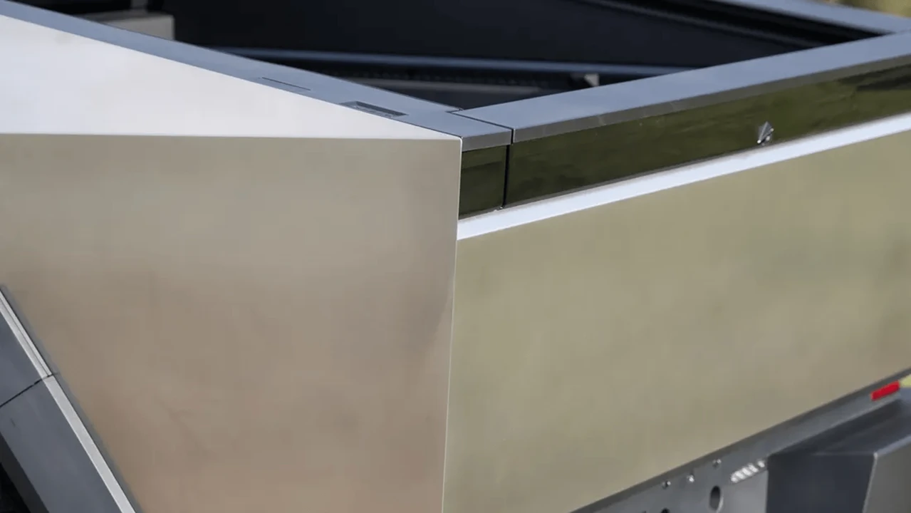 2024 Tesla Cybertruck - Image 20 of 31
