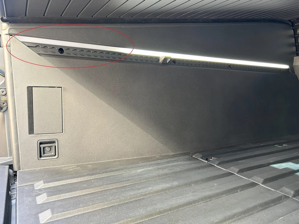 2024 Tesla Cybertruck - Image 25 of 31